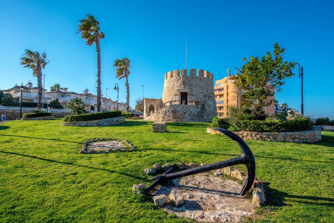 Homely Apartments Casa Carmen Torrevieja Dış mekan fotoğraf